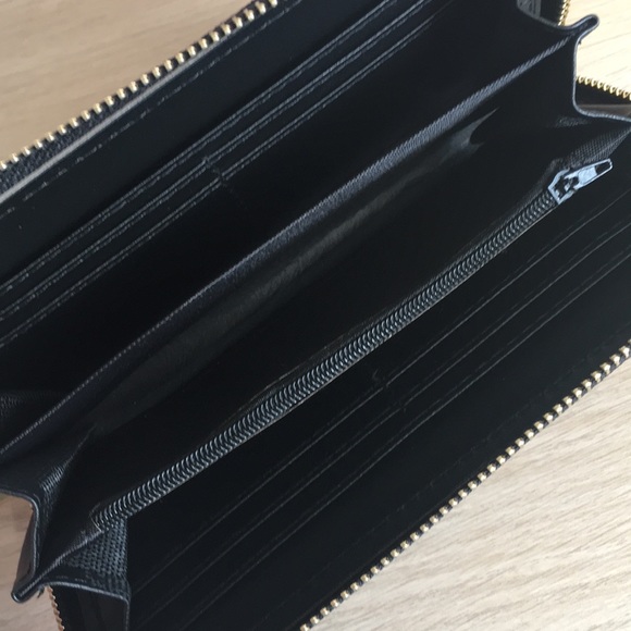 🎉HPx2🎉-Gorgeous Ultra Suede Leopard Print Wallet - Picture 7 of 7